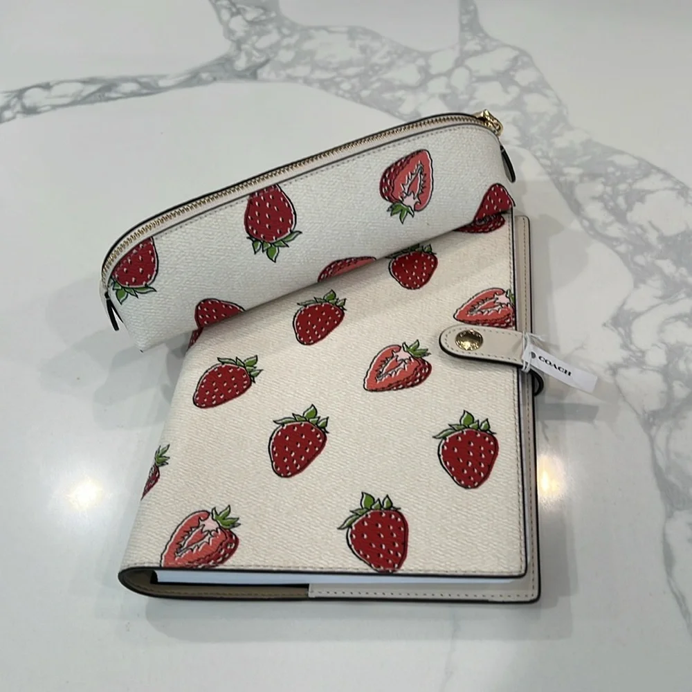 Cute.🍓Coach🍓Notebook &✏️✏️Case. - Picture 7 of 16